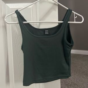 Green crop top